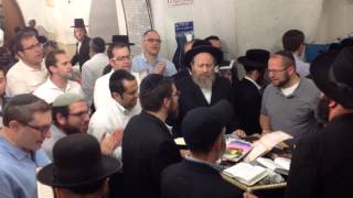 Aish Kodesh in Meron  Singing Bar Yochai Amar Reb Akiva with Rav Moshe Weinberger amp Yosef Karduner [upl. by Magan]