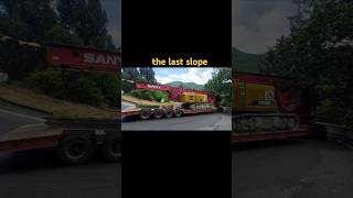 tractor trailer ends journey down the pass [upl. by Suruat]