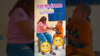 Mamá préstame tu teléfono [upl. by Yeorgi]