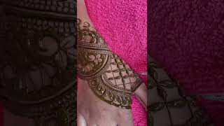 Beautiful back hand mehendi design shorts youtube ytshorts viralshort mehndi hennamehendi [upl. by Harolda]