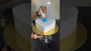 Flowers heart ♥️ shape design cakes decoration cakeartist shortvideo cakedecorater shortvideo vi [upl. by Sams288]