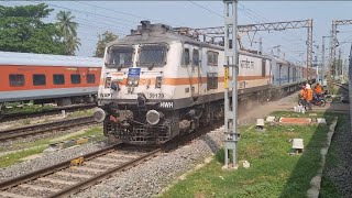 Sealdah Rajdhani parallely overtaking Coalfield Express [upl. by Eicarg]