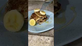 Panqueca de banana três ingredientes 🥞 💪🏽 shorts [upl. by Caines291]