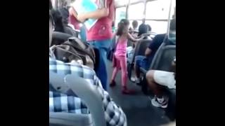 Niña Mexicana Canta Impresionantemente En Camiones De Guadalajara [upl. by Aohsoj]