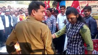 IAS Srushti Deshmukh को क्यों करना पड़ा किसानों के विरोध का सामना srushtijayantdeshmukh [upl. by Nannarb551]