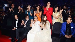 Madhuri Dixit And Sonam Kapoors Stunning Entry at RED CARPET OF FILMFARE AWARDS 2016 Final Footage [upl. by Gabrielli]