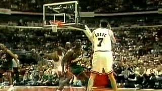 Toni Kukoč vs Shawn Kemp [upl. by Neddy650]