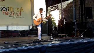 quotGuitarboogiequot Guitarmatze auf der Hauptbühne des internationalen Straßenmusikfestival 2010 in LB [upl. by Lauri234]