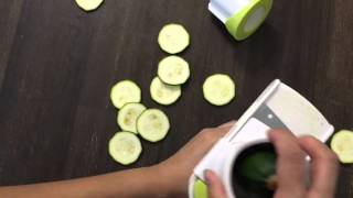 VIDEO REVIEW How well does the Leifheit Comfort Slicer work [upl. by Orv]