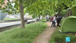 Les conditions de vie difficiles des migrants et réfugiés à Paris [upl. by Nuajed]