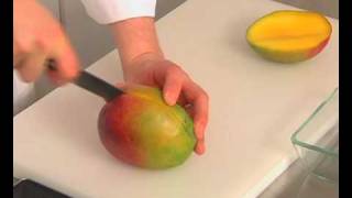 Technique de cuisine  Préparer une mangue [upl. by Yttisahc]