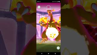 pokemon go battle against gigantamax Charizard solo got but kick [upl. by Jar]