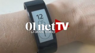 Test du SmartBand Talk  le deuxième bracelet connecté de Sony [upl. by Eartha578]