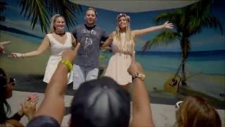 Umami  Modo Avión Ft Cami Rajchman  Video Oficial [upl. by Dazhahs]