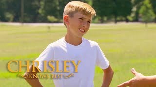 Chrisley Knows Best  Season 5 Episode 15 Julie and Savannah Help Grayson with Football Tryouts [upl. by Onitsuj]