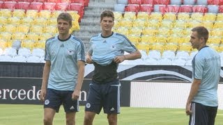 Deutschland vs Österreich  Abschlusstraining in München Gomez kehrt in Allianz Arena zurück [upl. by Irra348]