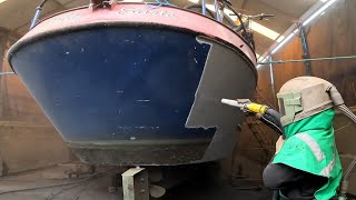 Removing RustPaintAlgaeSlime off this Dutch barge Repainting Narrowboat Restoration SandBlasting [upl. by Nodmac]