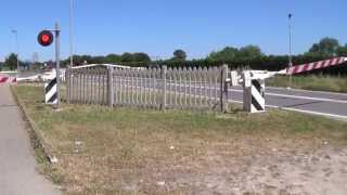 Passaggio a livello con 6 barriere di via canale molinetto in HD  Ravenna  Level Crossing [upl. by Raual]