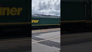 Freightliner 66 Swindon train trainspotting freighttrain staion class66 [upl. by Garlanda]