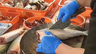 Fastest Perfect Milkfish Cutting Skills  虱目魚切割技巧 虱目魚肚 [upl. by Thurman599]