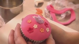 How To Make Fondant Icing [upl. by Nivrac]