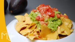 NACHOS CON GUACAMOLE Y SALSA DE QUESO  La mejor comida para compartir [upl. by Ahsinel]