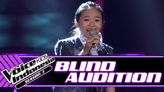 Fire Amanda  Terlalu Manis  Blind Auditions  The Voice Kids Indonesia Season 3 GTV 2018 [upl. by Ihcas]