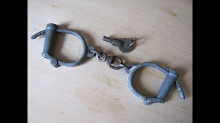 Hiatt Darby Irish Garda Handcuffs Handschellen Fesseln Alu Druckguss Drehwirbel Swivel Metal Esposas [upl. by Leahcym326]