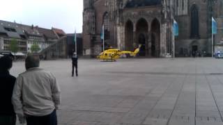 NOTLANDUNG AUF DEM ULMER MÜNSTER PLATZ [upl. by Wendelina]