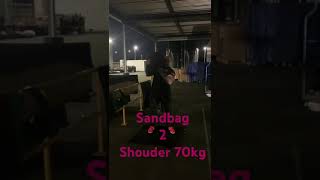 Sandbag 70kg op schouder [upl. by Rivers]