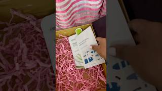 Packing a Birthday Gift For My Friend 🎁💐 minivlog diy birthday shorts diycrafts gift [upl. by Skcirdnek]