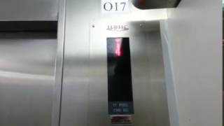 Fujitec Service Traction Elevator Grand Century Place Block 2 Mong Kok [upl. by Eilyk]