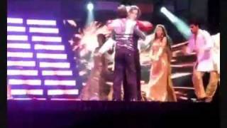 Shahrukh Khan dancing with Katrina Kaif amp Kareena Kapoor concert [upl. by Latin]