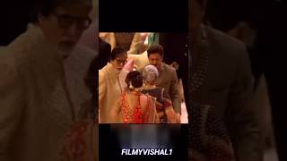 Shahrukh Khan ambani bhai shahrukhkhan ambaniwedding [upl. by Frydman]