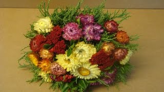 Bastelideen Türkranz im Herbst ❁ Trockenblumenstrauß mit Strohblumen ❁ Deko Ideen mit FloraShop [upl. by Tiemroth]