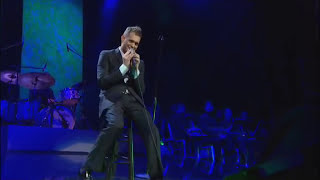 Michael Bublé  Me amp Mrs Jones at Madison Square Garden Live [upl. by Lyrehc]