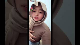 BIGO LIVE HOT🍑 HOST PULEN DISURUH BUKA KACAMATA SAMA VIEWER 😱💦 [upl. by Werbel]