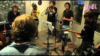 Gotye  Somebody that I used to know cover la Boutique Fantastique live on 3FM [upl. by Petes]