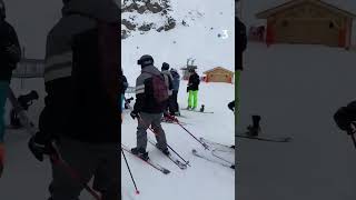 Coup denvoi de la saison de ski dans les HautesAlpes [upl. by Rudman923]