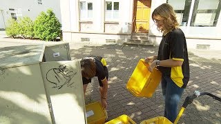 TV Doku Einen Tag lang auf Briefzustellung im Saarland  Deutsche Post [upl. by Alaekim]