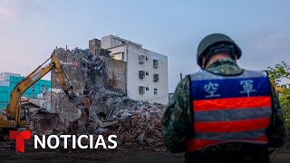 Elevan la cifra de muertos y heridos por el terremoto en Taiwán  Noticias Telemundo [upl. by Catie]