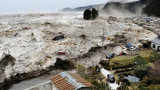 Ocean Overtops Wall  Japan Tsunami  La vidéo la plus choquante du tsunami au Japon [upl. by Isacco]