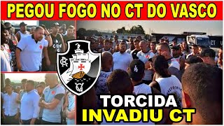 GRAVÍSSIMO  TORCIDAS ORGANIZADAS DO VASCO INVADIU CT PARA COBRAR OS OS JOGADORES  VÍDEO COMPLETO [upl. by Rickard654]