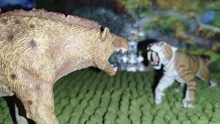 Andrewsarchus VS Smilodon [upl. by Grussing]