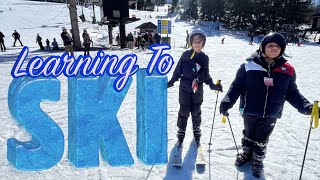 FIRST TIME SKIING Kids skiing Leraning how to ski Snow Trails Esquiando por primera vez snow [upl. by Prady]