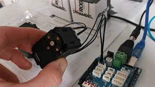 Multiple Dynamixel servos and Arduino shield from Robotis [upl. by Ebeneser]