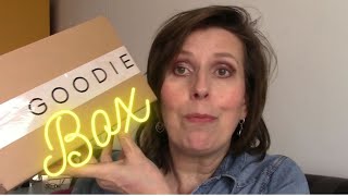 Unboxing Goodiebox goodiebox beautybox [upl. by Bilski]