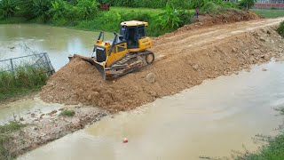 The Dozer That Changed Road Construction Forever [upl. by Etnaihc]