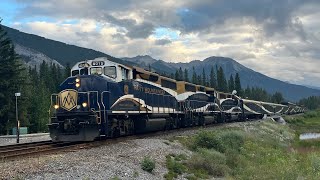 The Rocky Mountaineer Three GEEPs Leads the long and famous Rocky Mountaineer Passenger Train [upl. by Maxma]