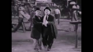 El baile del Gordo y el Flaco Laurel and Hardy the Steppin Stone [upl. by Akedijn]